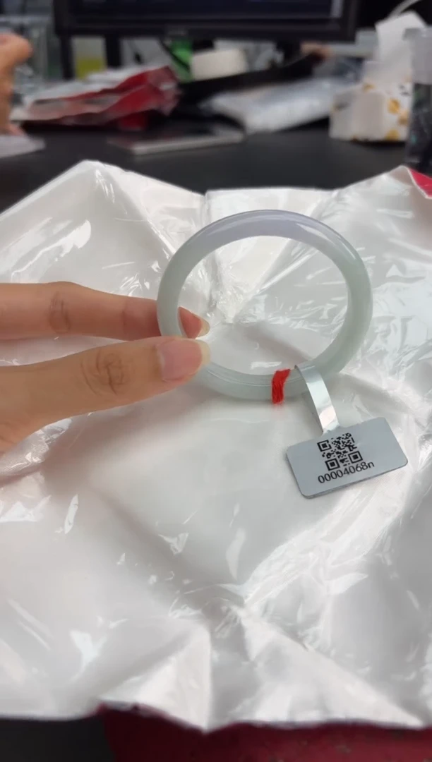 未镶嵌手镯（贵妃镯）翡翠翡翠手镯4