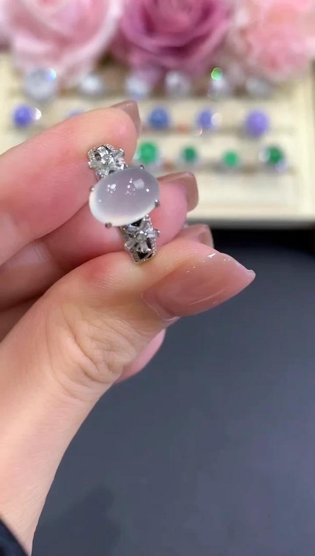 18K金镶嵌戒指翡翠a101