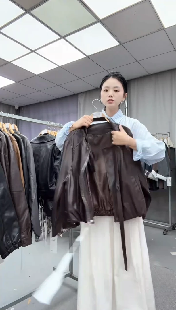 单 外套   大哥家漂亮衣服漂亮颜色