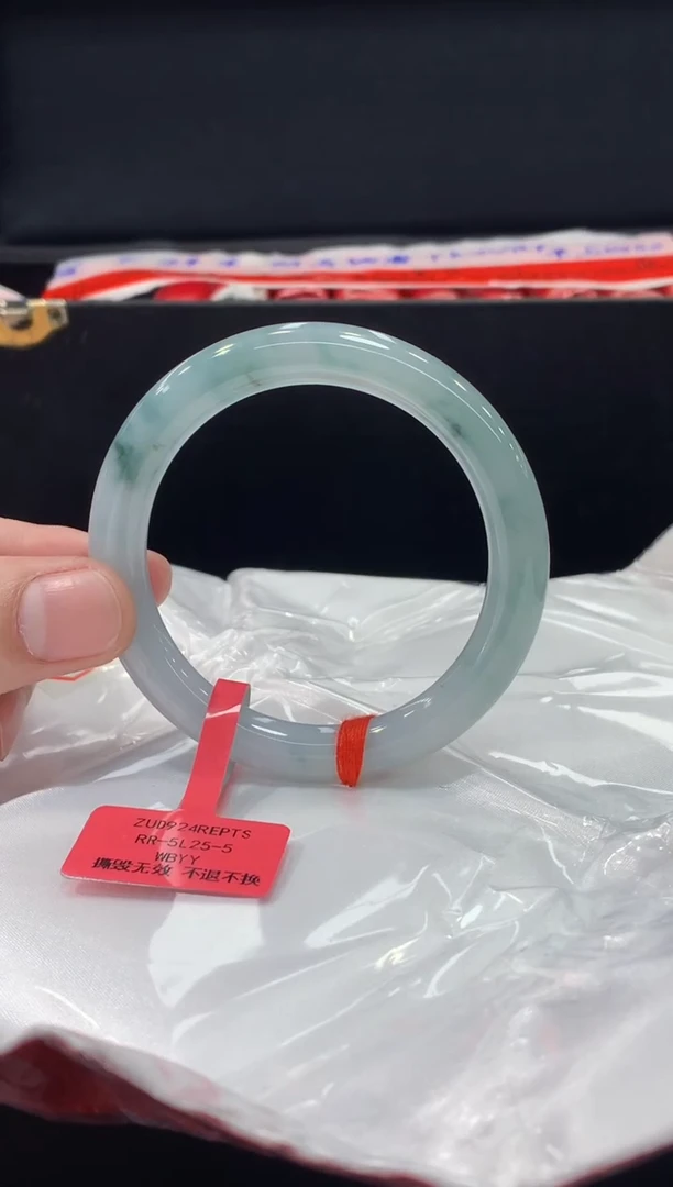 未镶嵌手镯翡翠翡翠手镯