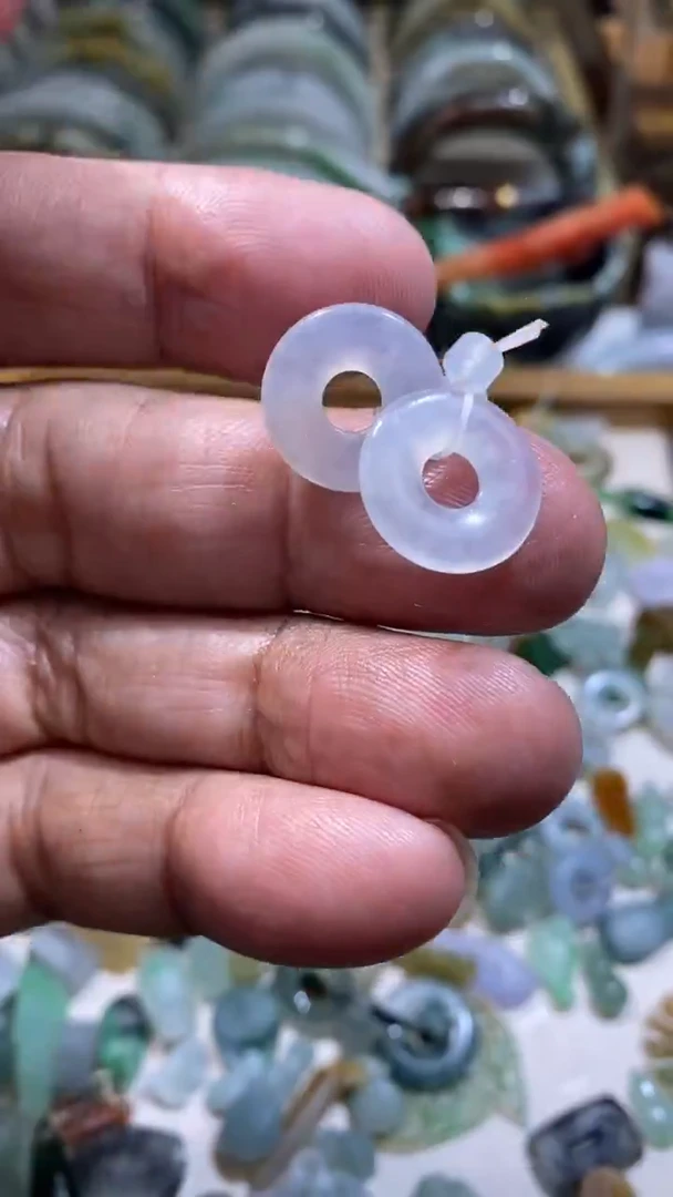 未镶嵌定制翡翠毛货