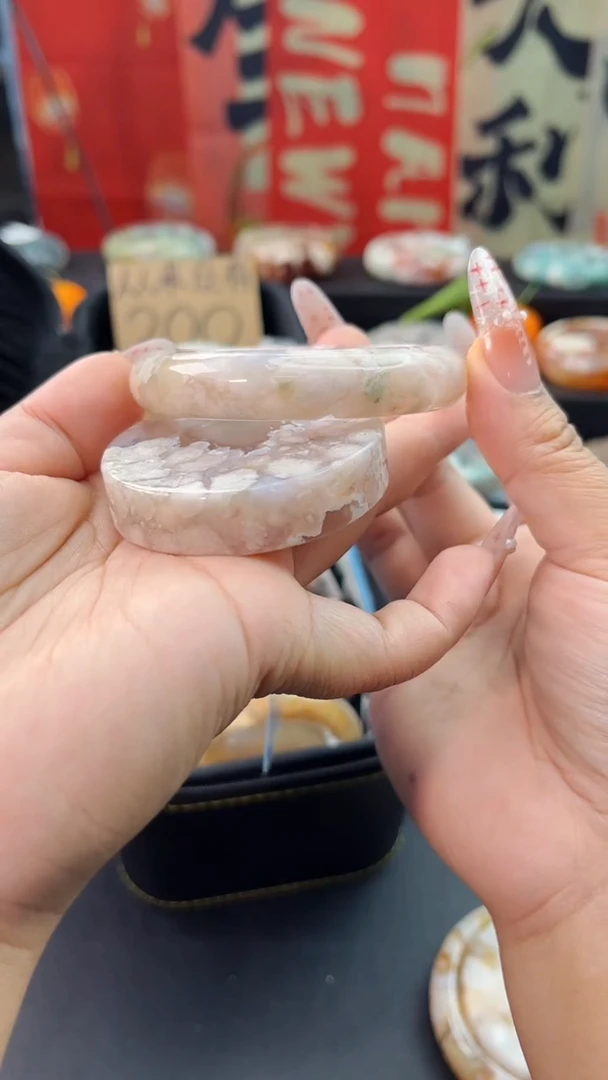 【闪购商品】石英质玉手镯未镶嵌赠送镯心（55圈口）