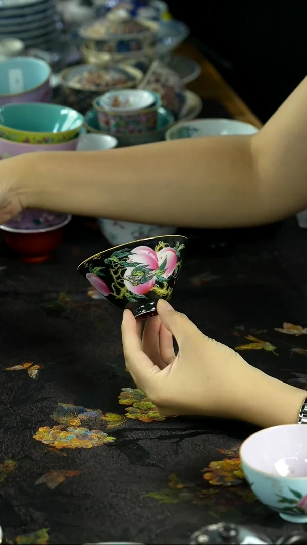 景德镇手绘瓷器放漏场