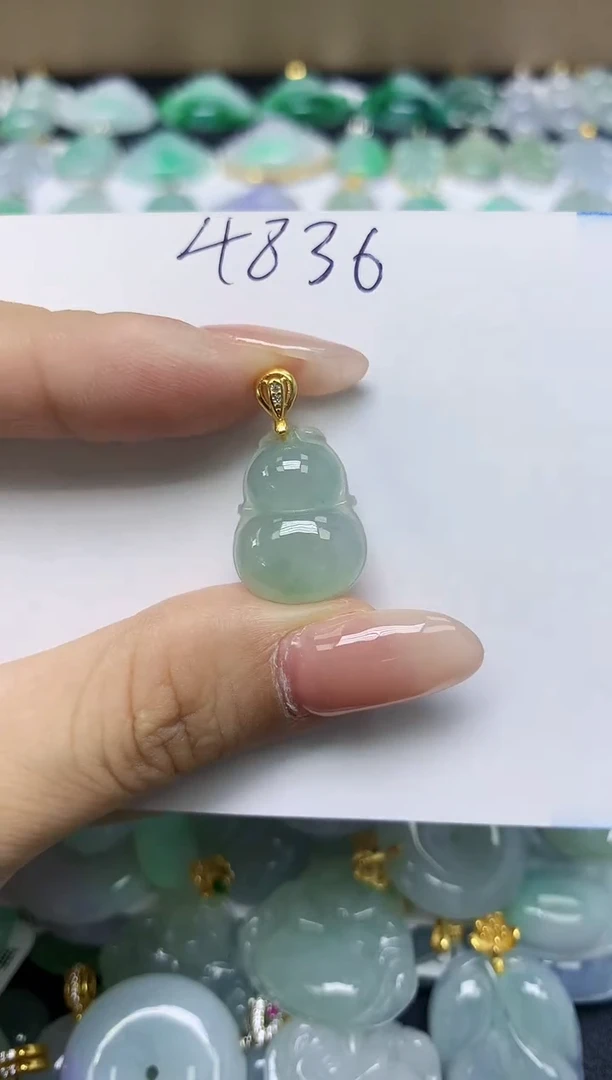 翡翠未镶嵌颈饰天然缅甸翡翠A货