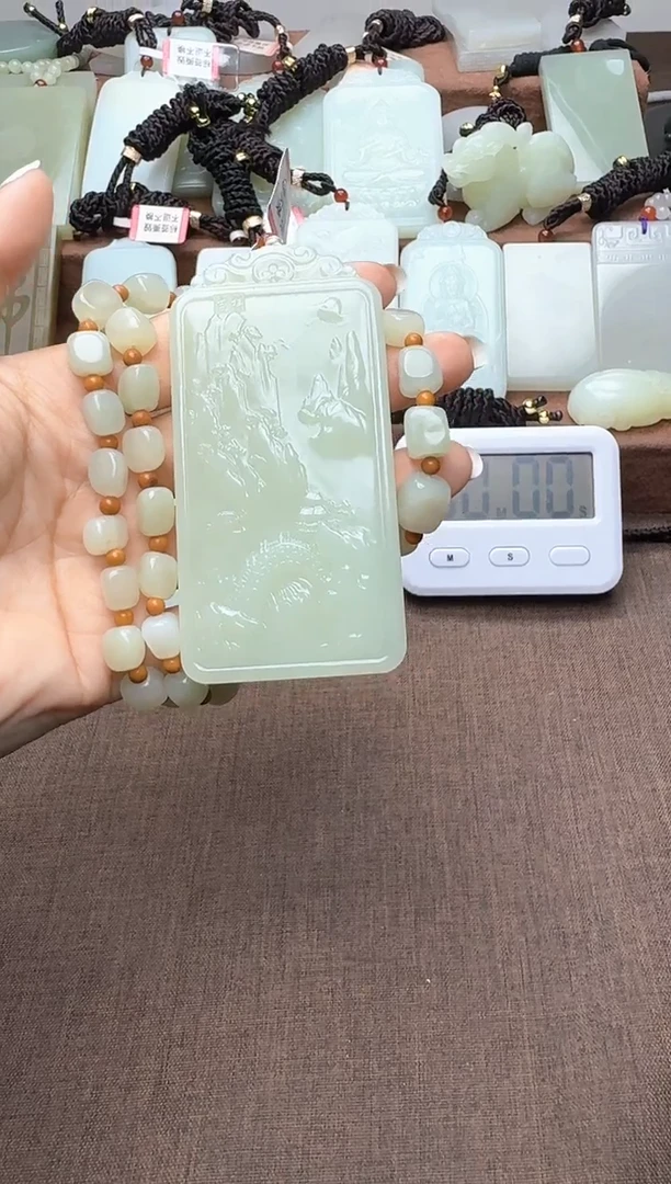 颈饰未镶嵌和田玉1