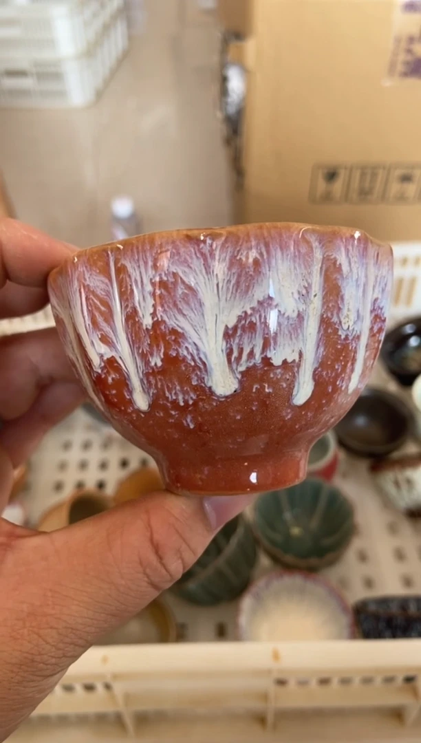 摄影的产品有使用过的痕迹有点脏介意勿拍