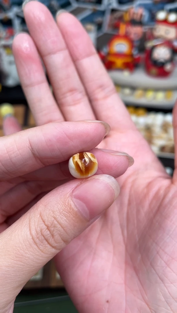 未镶嵌琥珀裸石老型10.2mm