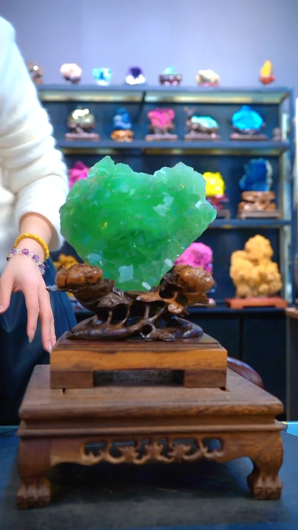 石材精品矿物晶体摆件