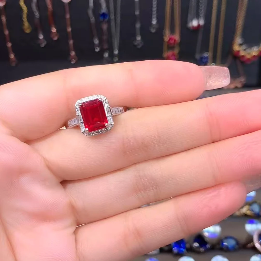 红宝石S925银镶银色戒指酒红