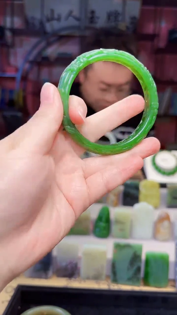 未镶嵌和田玉把件67   57.4