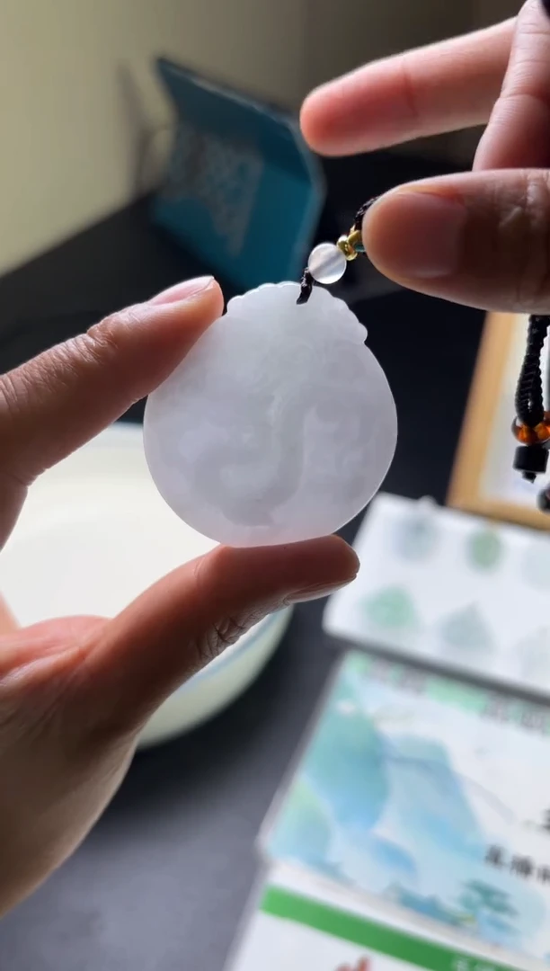 未镶嵌挂件翡翠多样性发一件龙牌