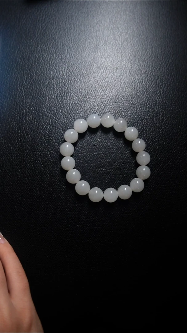 颈饰未镶嵌和田玉手串