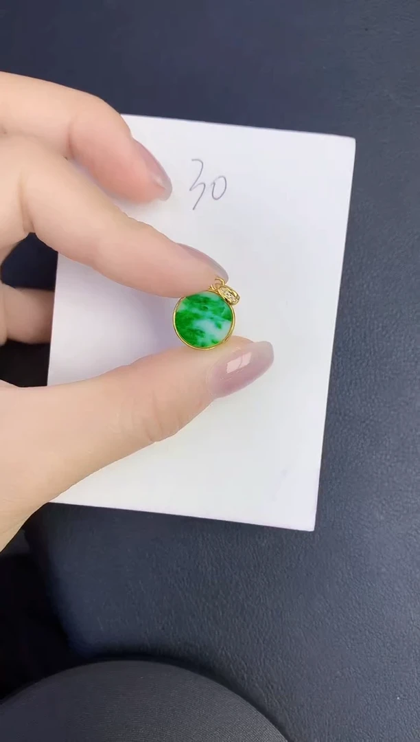 颈饰未镶嵌翡翠缅甸天然翡翠A货