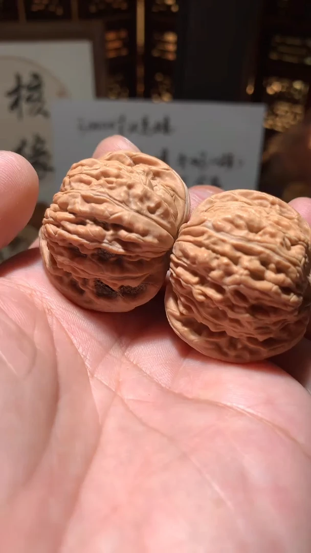 文玩核桃吊坠【核缘雅趣】39左右汉高楼，同尺寸随机发