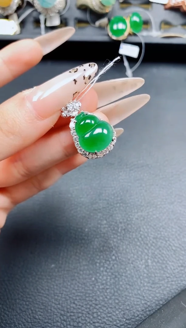 吊坠(赠链)银S925镶嵌翡翠翡翠