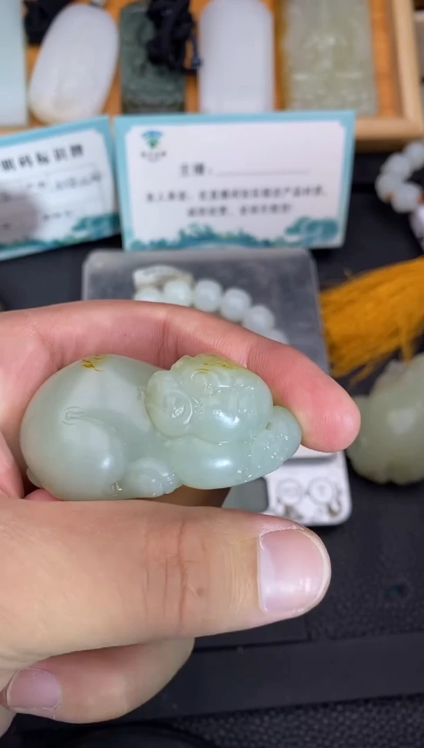 颈饰未镶嵌和田玉和田玉