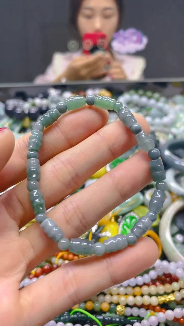 颈饰未镶嵌翡翠5MM/P/翡翠A货，一件也是批发价