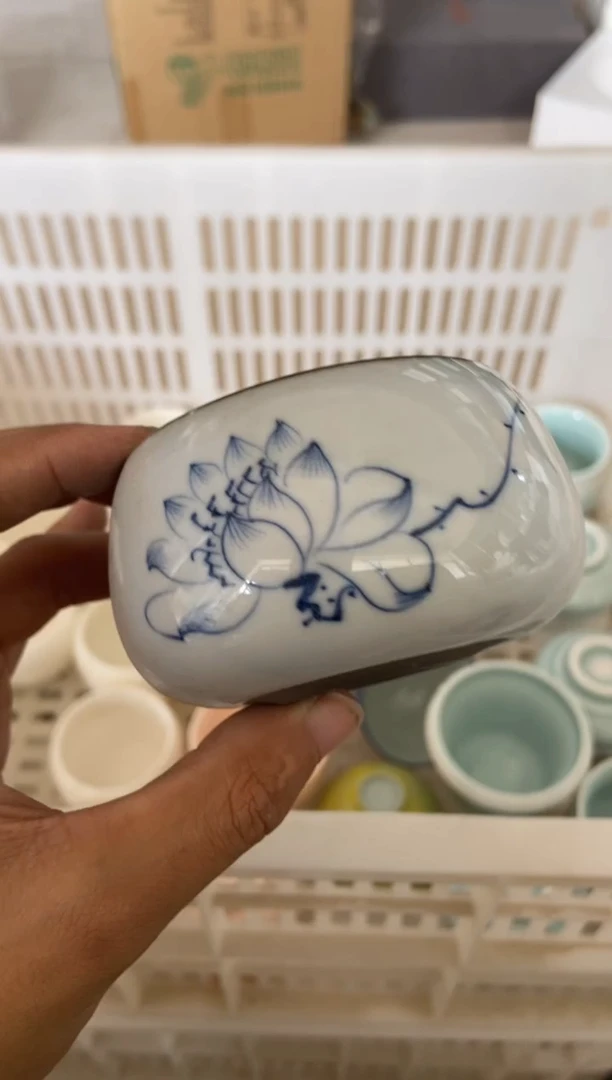 无运费险有瑕疵的摄影的产品有使用过的痕迹有点脏介意勿拍