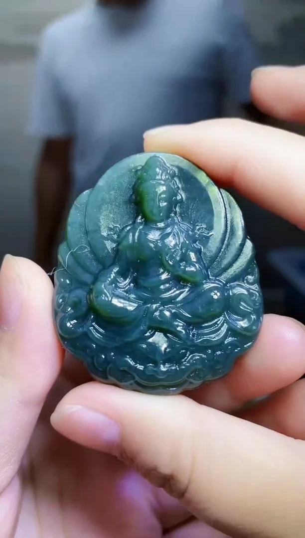 和田玉未镶嵌颈饰1