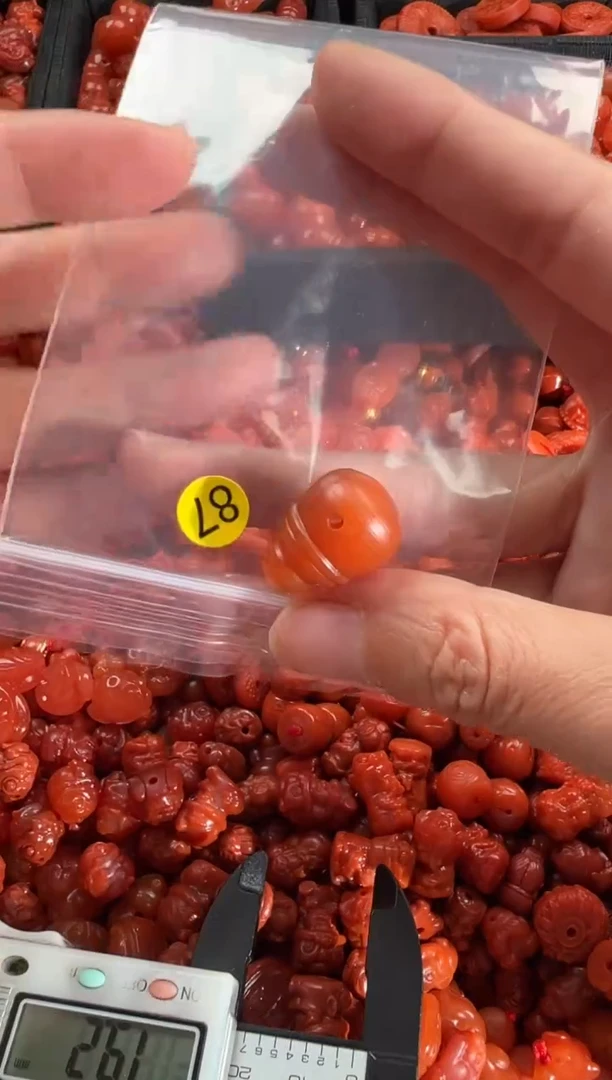 【闪购商品】南红玛瑙颈饰未镶嵌1