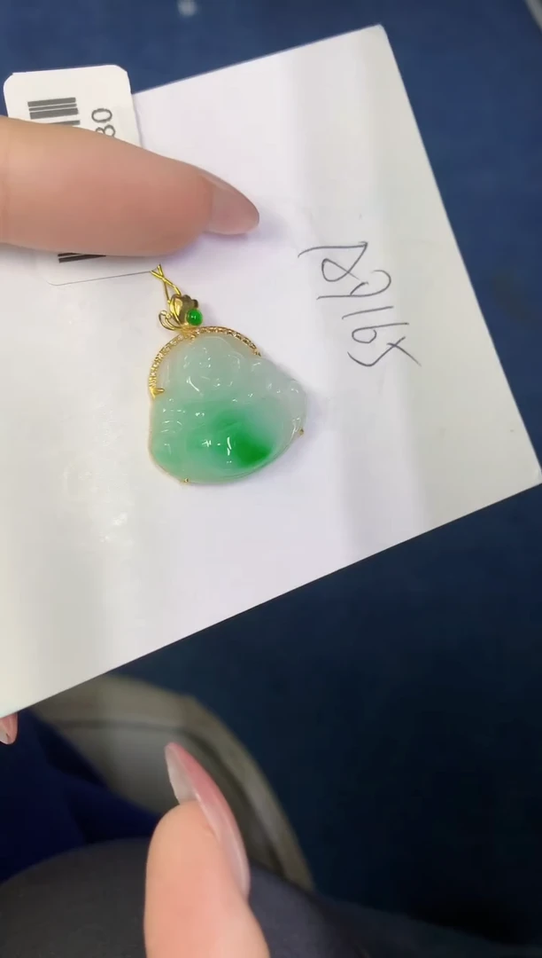 翡翠18K金镶嵌颈饰缅甸天然翡翠A货