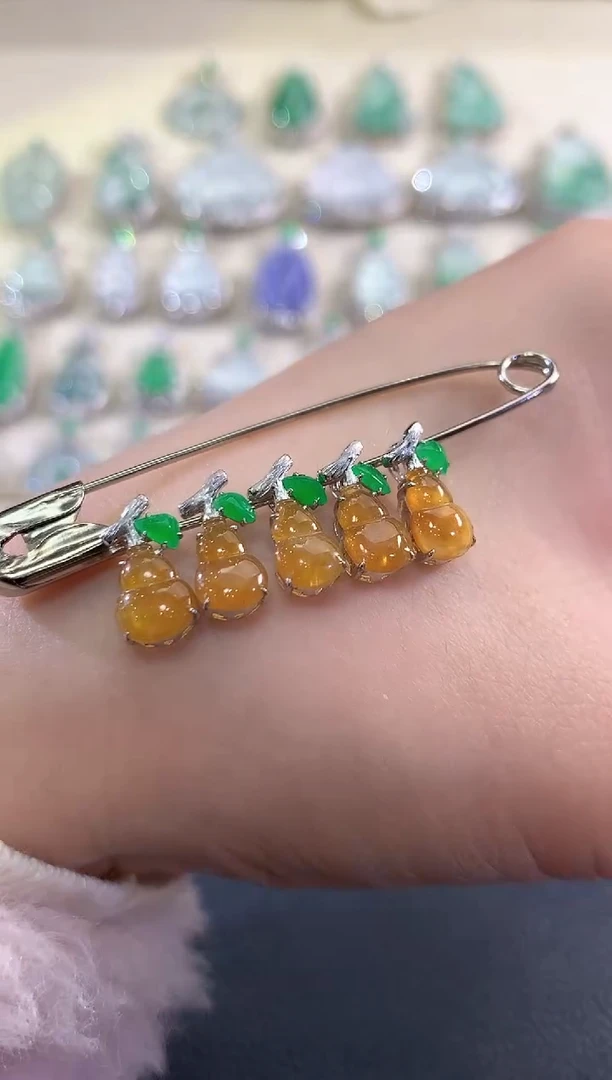 吊坠(不含链)18K金镶嵌翡翠b18 多样性一件发货