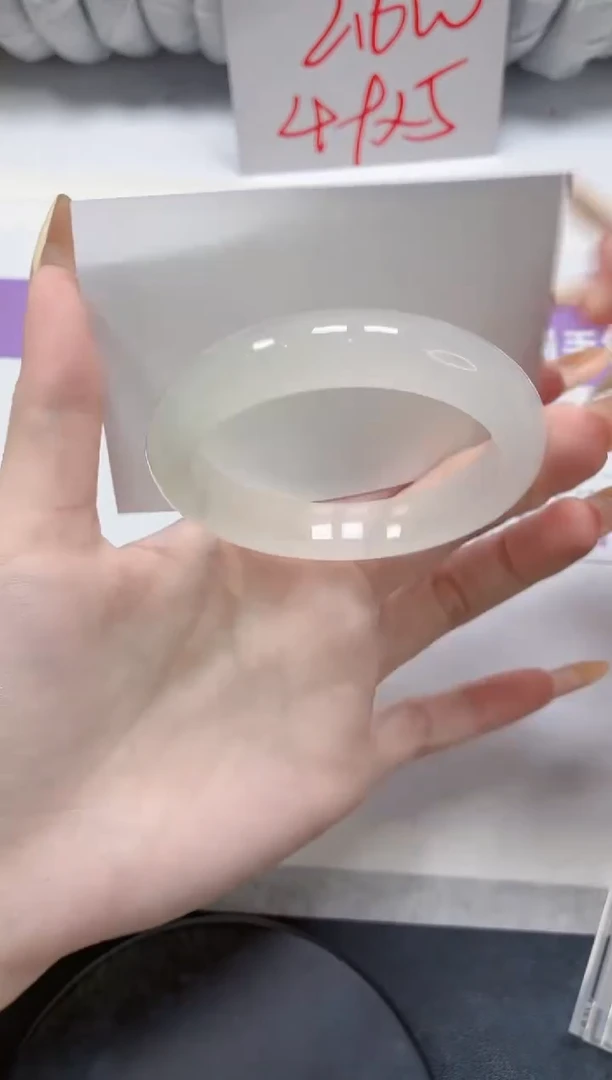 石英质玉手镯未镶嵌364-52.8天山翠