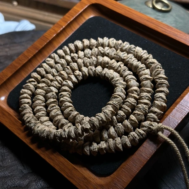 热振柏香籽手串【元宝】半壁异形籽横打白芽大尺寸108长串百香籽