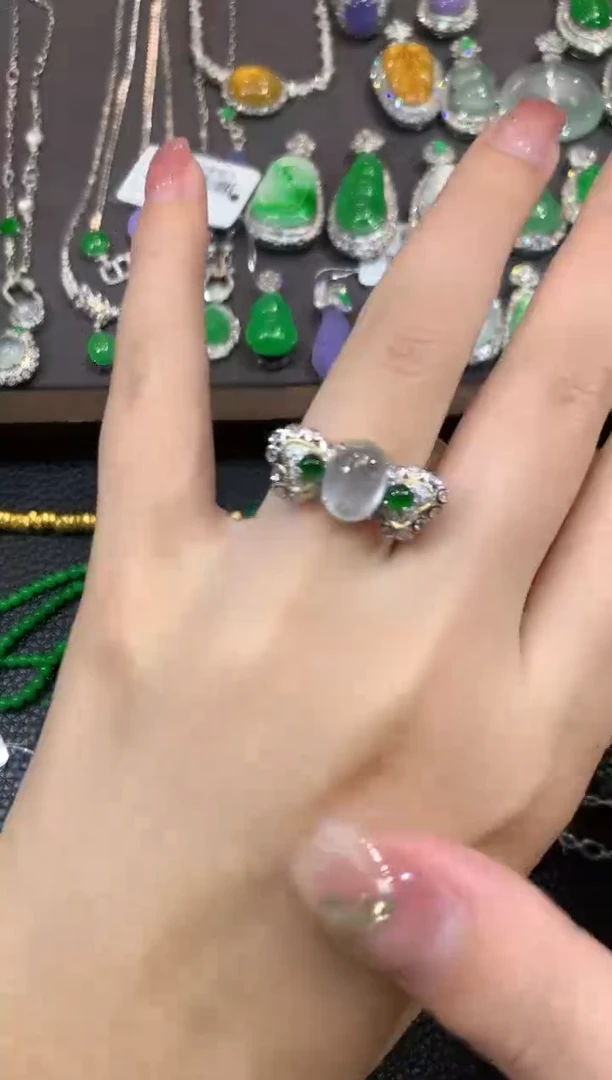 18K金镶嵌戒指翡翠c5