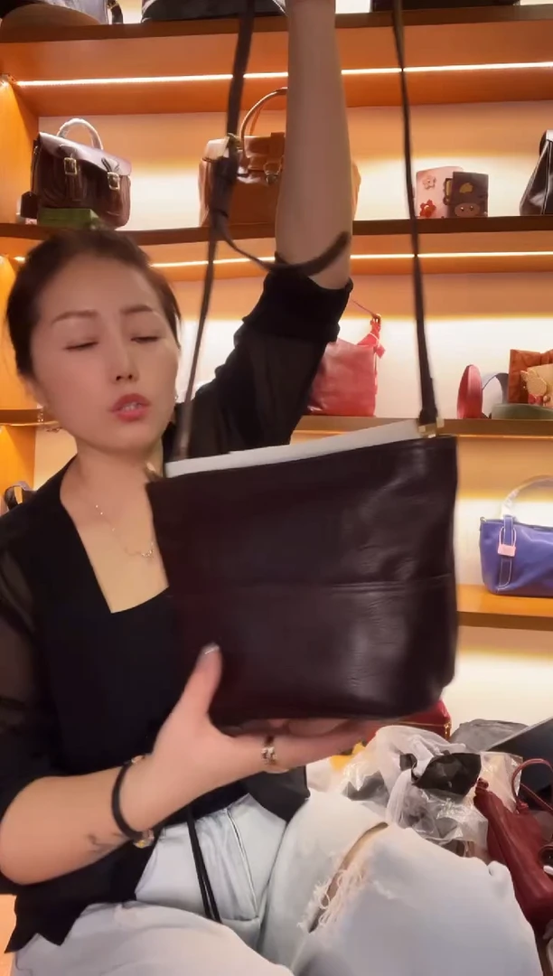 黄牛剖层皮革  高端订制时尚百搭女士手提斜跨包