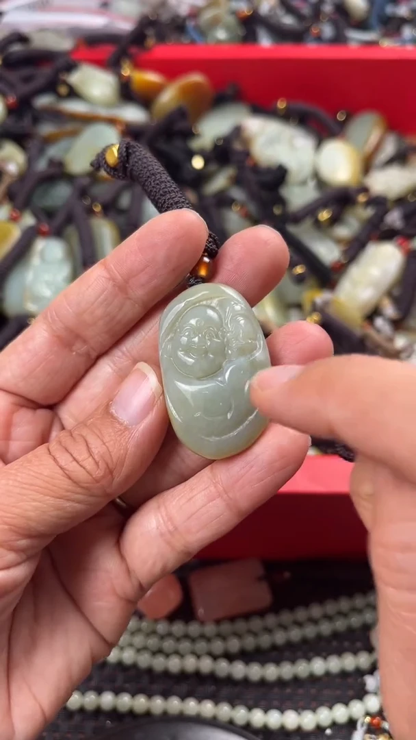 【闪购商品】和田玉颈饰未镶嵌多样性发货没有证书拍一发一有瑕