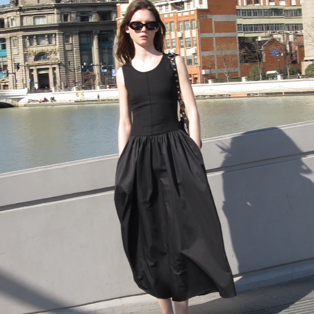 ANTIFORM夏季收腰背心连衣裙女复古法式黑色裙显瘦无袖显瘦长裙