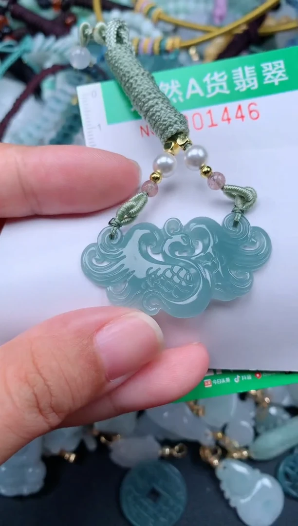 翡翠未镶嵌颈饰.0001446