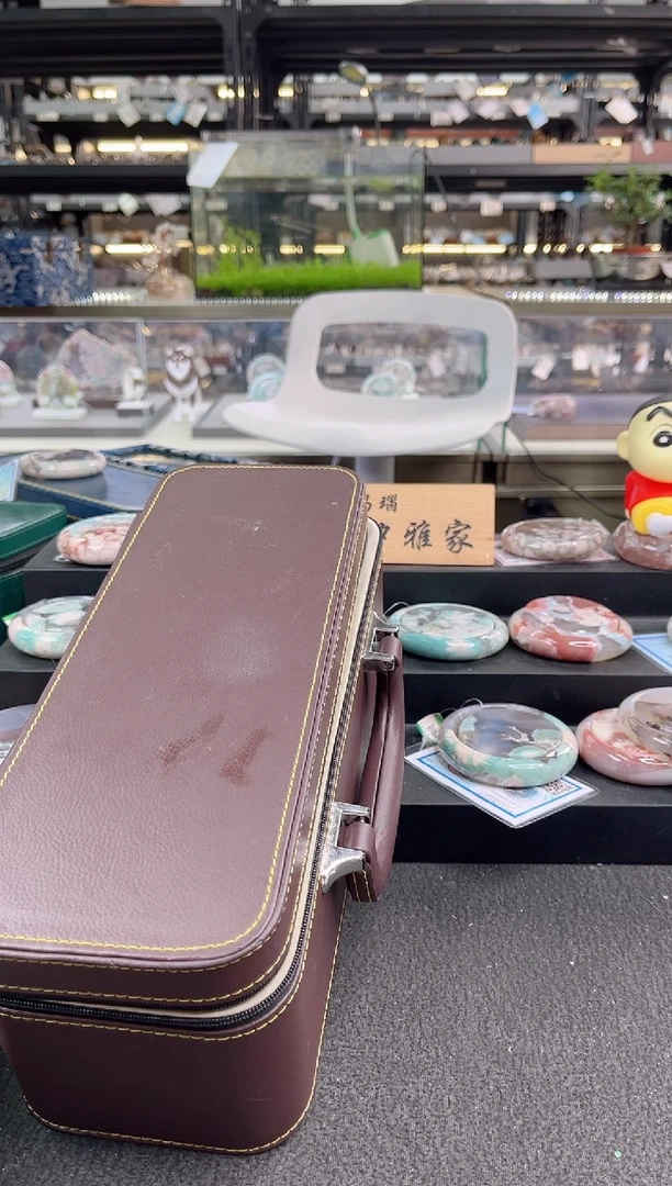 未镶嵌手镯石英质玉六*六圈口（赠品镯心）