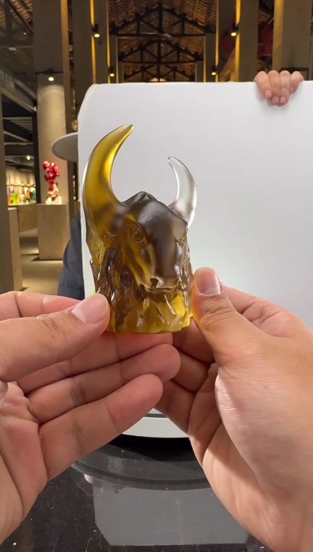 摆件牛山水晶琉璃艺术纸镇