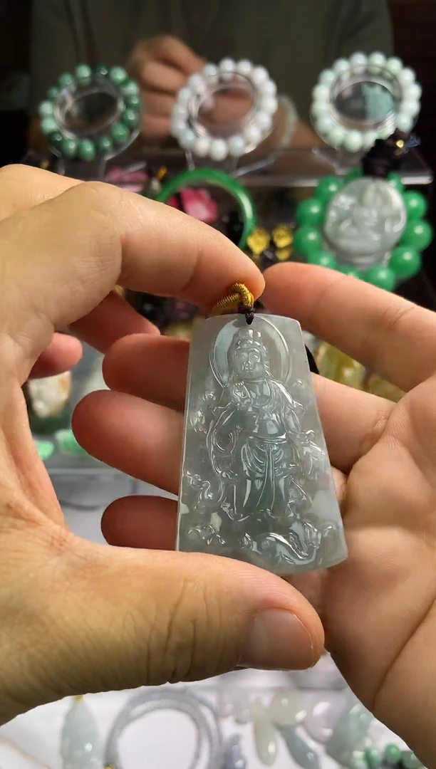 未镶嵌挂件翡翠观音