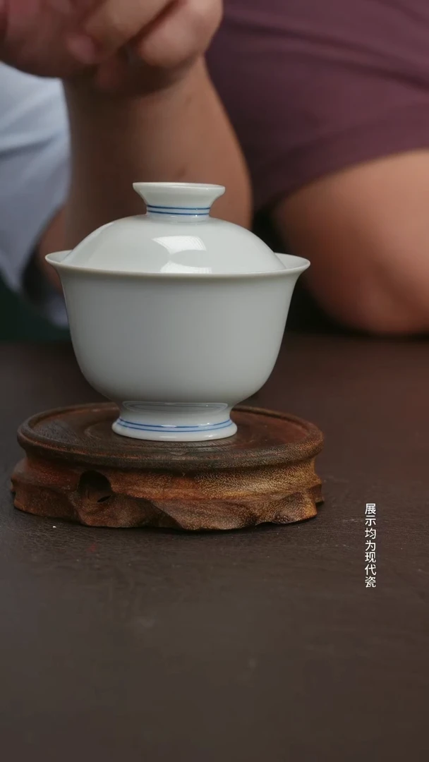 红绿彩瓷器上的璀璨明珠