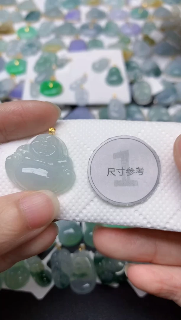 翡翠18K金镶嵌颈饰天然缅甸A货翡翠