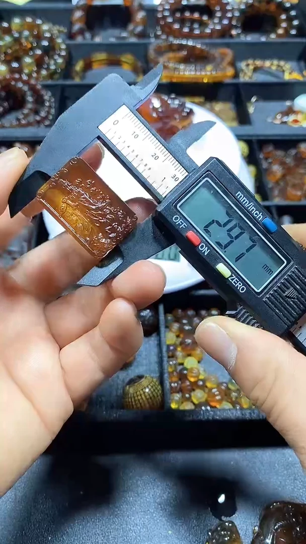 绿珀颈饰未镶嵌天然缅甸琥珀