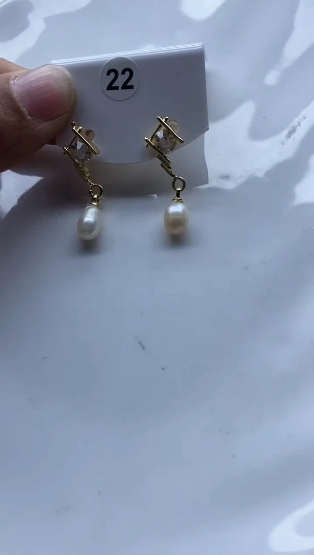 未镶嵌淡水珍珠耳饰珍珠耳饰