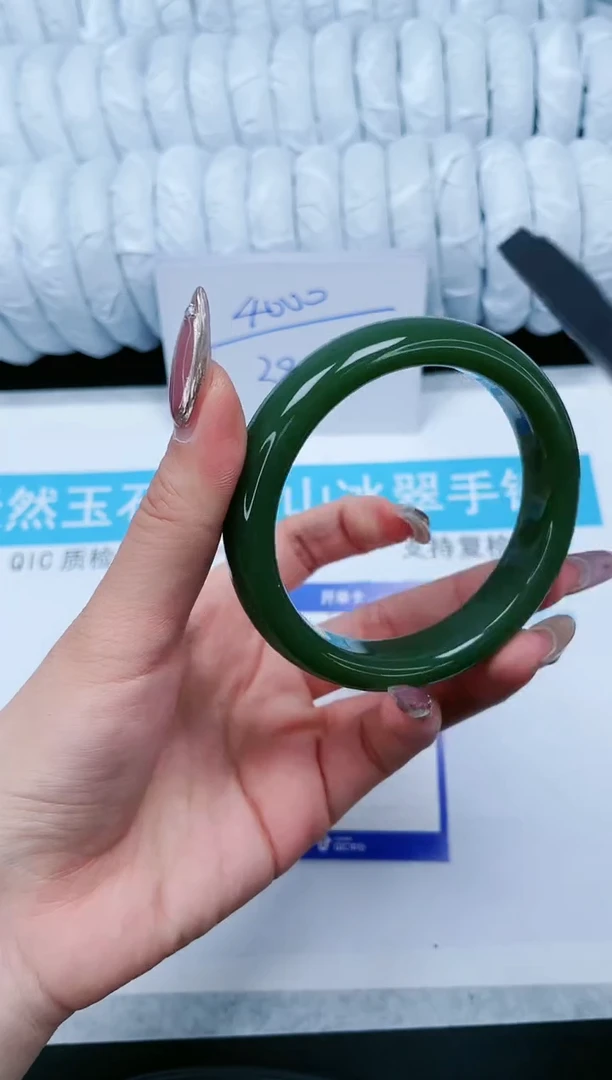 【闪购商品】石英质玉手镯未镶嵌136-56