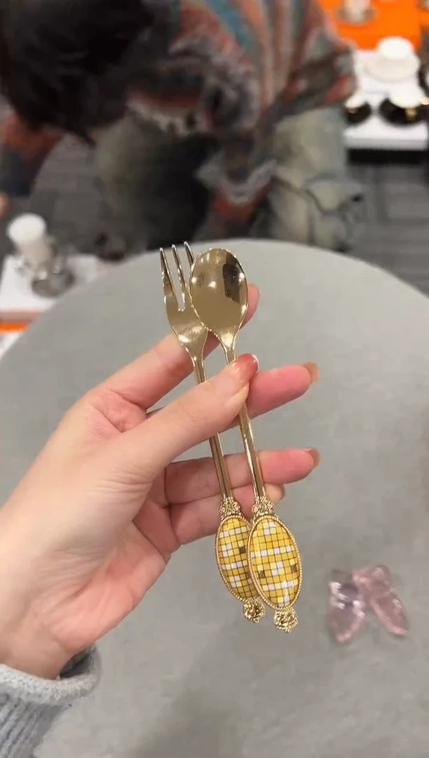 【闪购商品】杯H800--------------