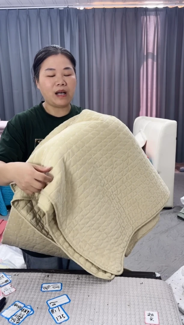 棉米色金丝条绒1.8床