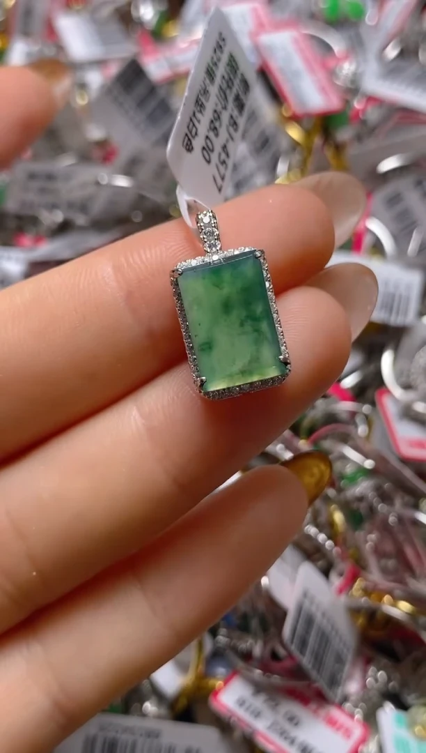 银S925镶嵌戒指翡翠百内无证书