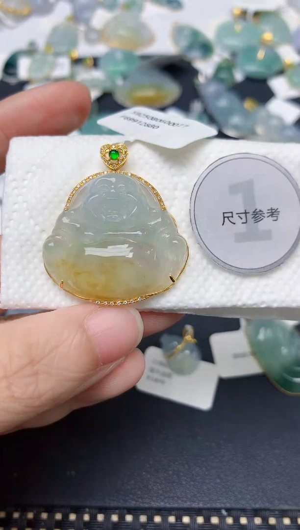 颈饰18K金镶嵌翡翠天然缅甸A货翡翠
