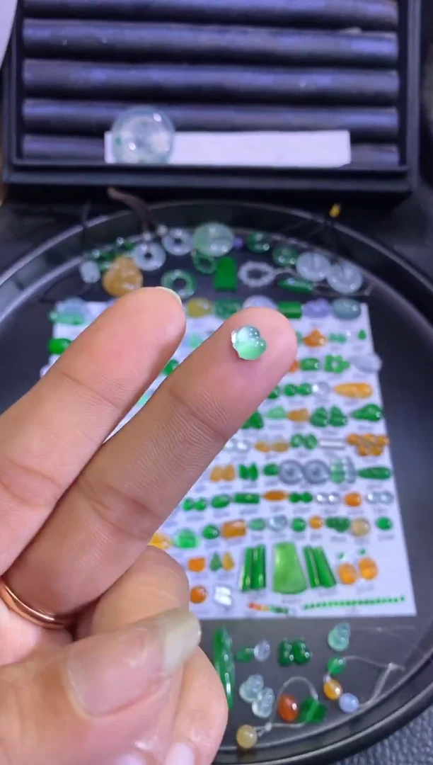 未镶嵌挂件翡翠葫芦