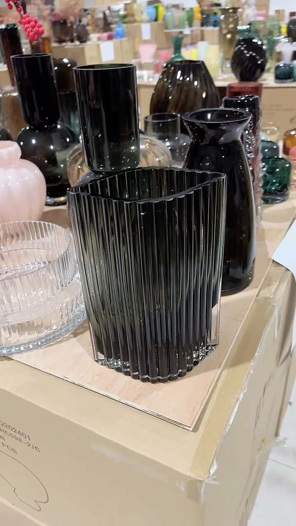 【闪购商品】玻璃黑竖条纹