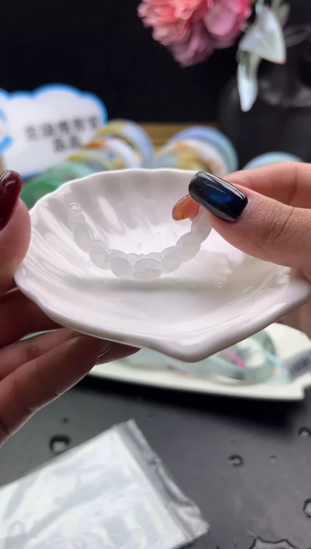 未镶嵌挂件翡翠雕刻玉璜-编绳