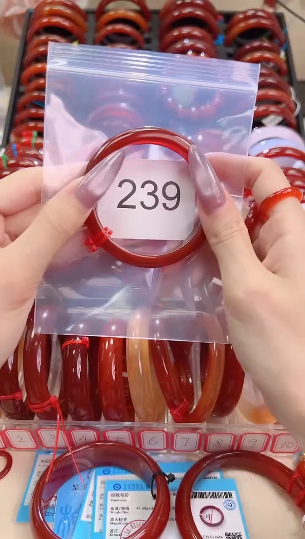 手镯玛瑙/玉髓未镶嵌54圈口*B239