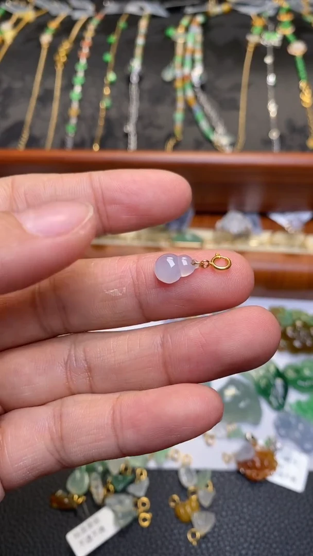 颈饰18K金镶嵌翡翠云*净货33776